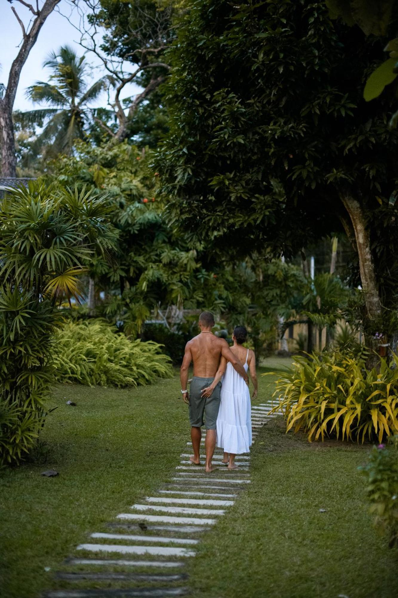 Roots Retreat Hotel Unawatuna Ngoại thất bức ảnh