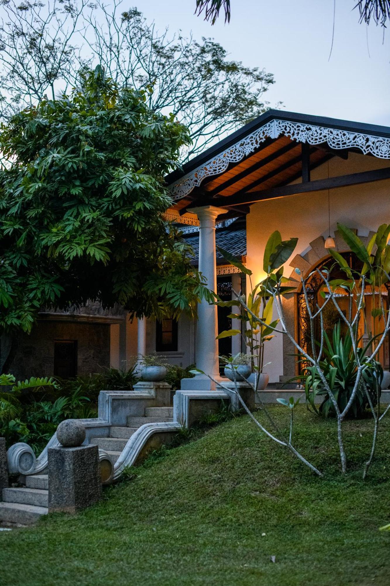 Roots Retreat Hotel Unawatuna Ngoại thất bức ảnh